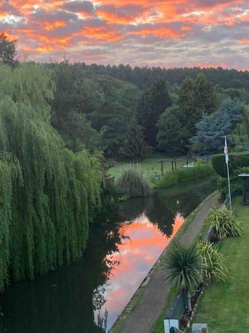 Hidden Gem Canal Facing Retreat With Lovely Walks Hopwas Dış mekan fotoğraf